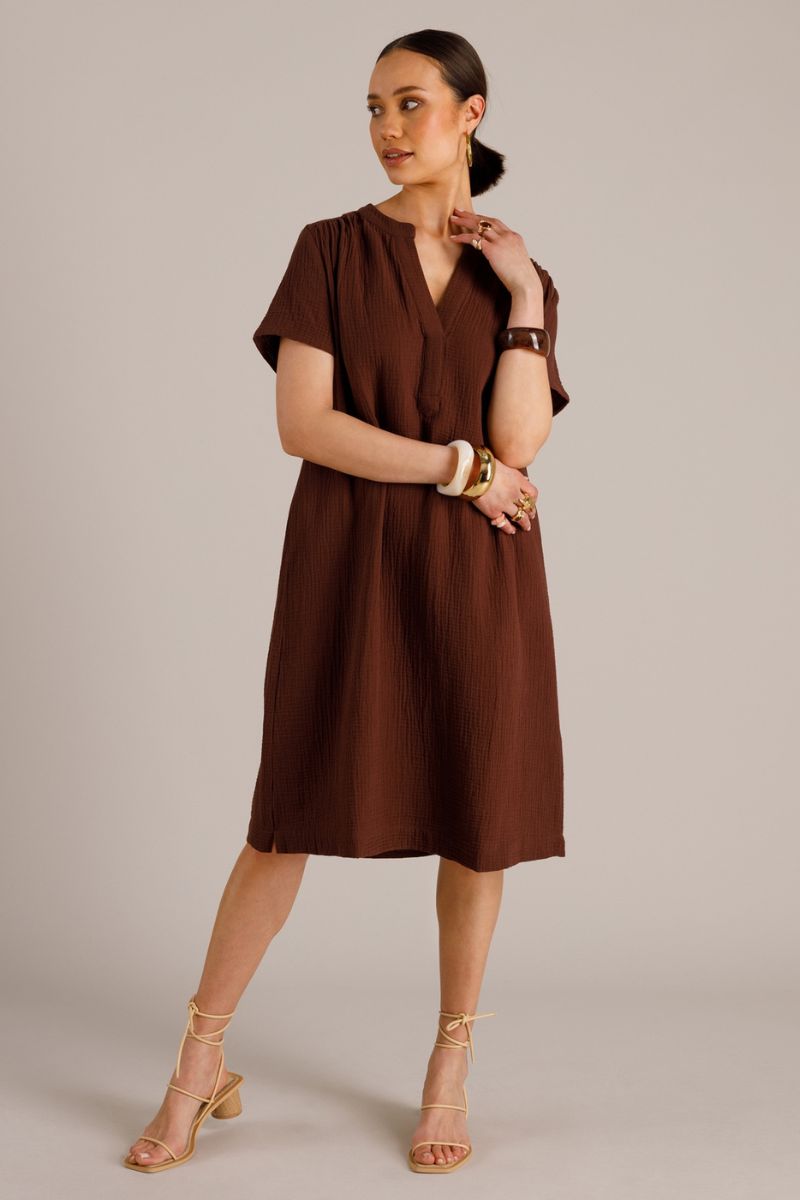 Yest Zion Essential jurk in Coffee Brown